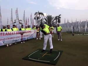 Ketua BPK Buka Charity Golf Tournament IKA Unpad