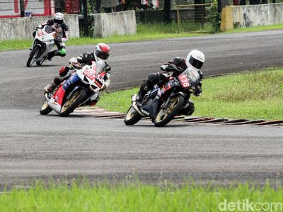 Honda CBR Adu Kencang di Sentul