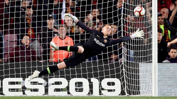 Ter Stegen tampil solid di menjaga gawang Barcelona musim ini