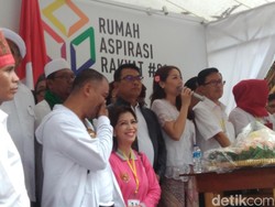 Hadiri Syukuran di Rumah Aspirasi Jokowi, Moeldoko: Tepuk Tangan untuk Relawan