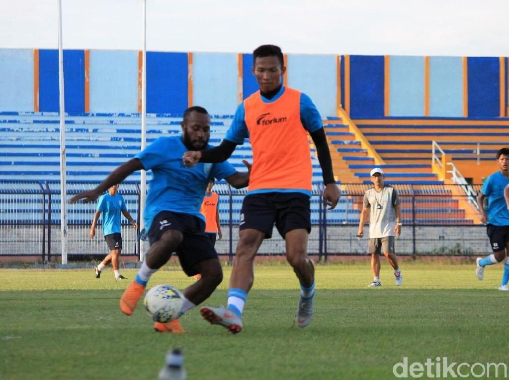 Persela Kedatangan Dua Pemain Baru untuk Diseleksi Persela Kedatangan Dua Pemain Baru untuk Diseleksi