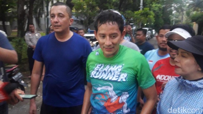 Sandiaga Uno lari. Foto: (Isal Mawardi/detikcom)