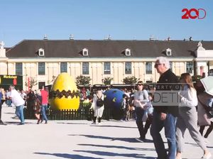 Meriahnya Pasar Paskah di Halaman Istana Schonbrunn Austria