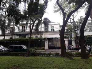 Foto: Tak Ada Karangan Bunga di Rumah Sandiaga