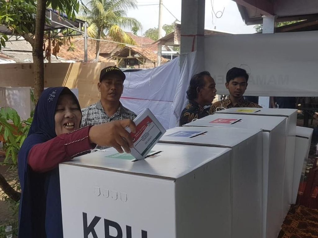 Kemenkes Kumpulkan Data Petugas KPPS yang Meninggal, Ini Rinciannya Kemenkes Kumpulkan Data Petugas KPPS yang Meninggal, Ini Rinciannya