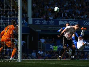 Everton Vs Man United: Setan Merah Tertinggal 0-2 di Babak I