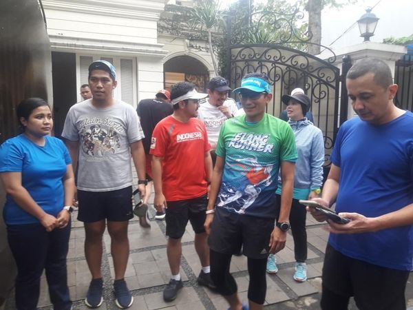 Potret Sandiaga Uno Lari Sore Setelah Pulih dari Sakit