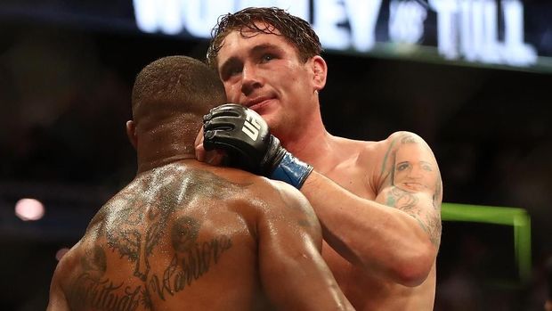 Darren Till saat dikalahkan Tyron Woodley pada Oktober 2018. (