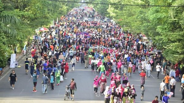 Foto: Perdana! Festival Sarung Digelar di Sulawesi Selatan