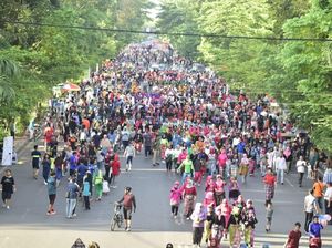 Foto: Perdana! Festival Sarung Digelar di Sulawesi Selatan