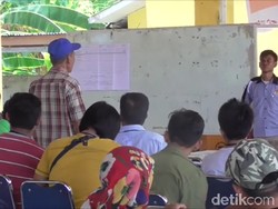 Penghitungan Suara Tingkat Kecamatan di Polewali Diwarnai Protes