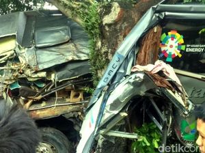 Bus Tabrak Pohon di Sukabumi, Saksi: Sebelum Insiden Sopir Diganti Bus Tabrak Pohon di Sukabumi, Saksi: Sebelum Insiden Sopir Diganti