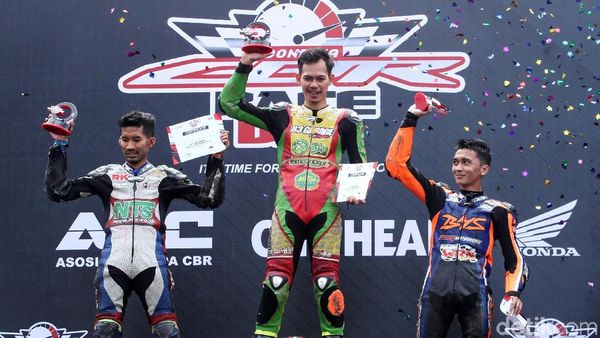 Selbi Tercepat di Kelas 150 cc Komunitas A CBR Race Day