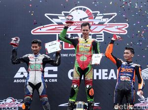 Selbi Tercepat di Kelas 150 cc Komunitas A CBR Race Day Selbi Tercepat di Kelas 150 cc Komunitas A CBR Race Day