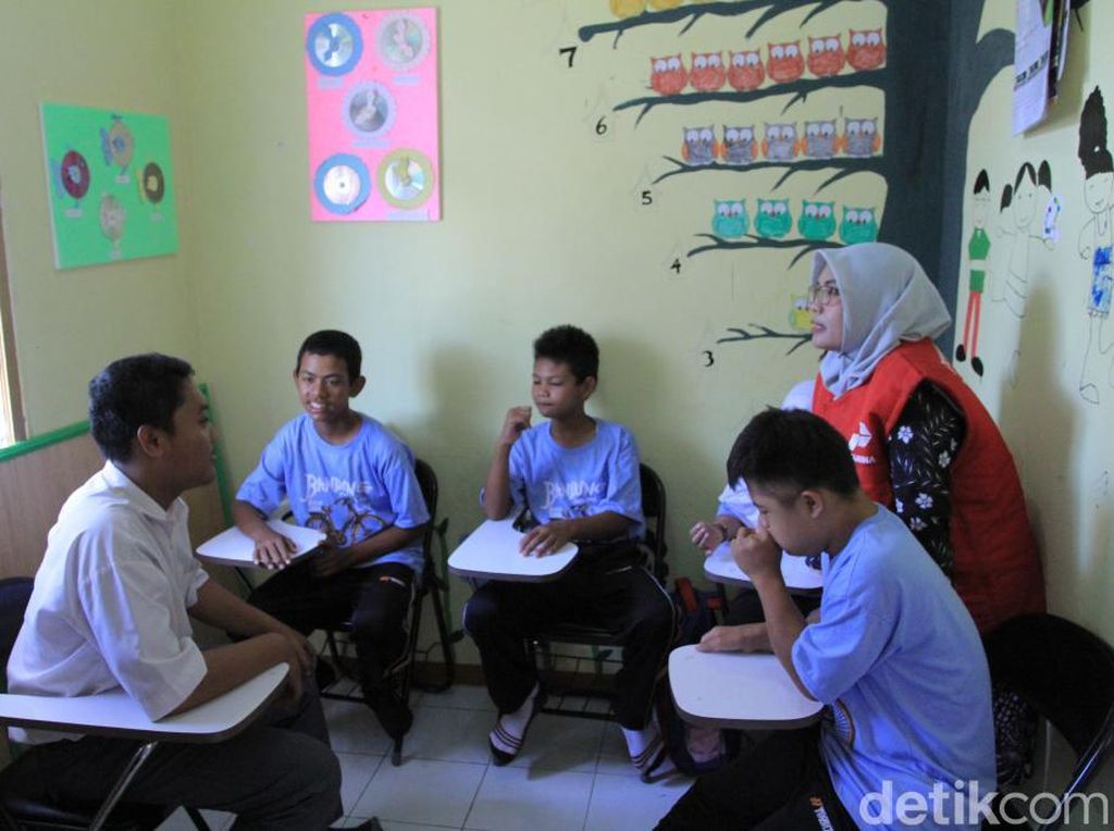 Yulianti, Kartini dari Bojongsoang Pejuang Pendidikan ABK Yulianti, Kartini dari Bojongsoang Pejuang Pendidikan ABK