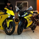 Keren Banget, Yamaha R15 Dimodifikasi Jadi Moge R1M
