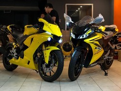 Keren Banget, Yamaha R15 Dimodifikasi Jadi Moge R1M