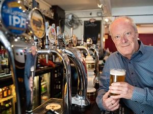 Pecahkan Rekor Dunia Kunjungi Ribuan Bar Jadi Rahasia Panjang Umur Pria Ini