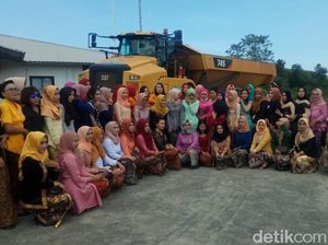 Potret Emansipasi Wanita di Sebuah Perusahaan Tambang Banyuwangi