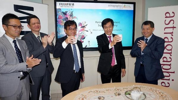 Fujifilm Gandeng Astragraphia untuk Distributor Resmi