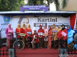 Pemkab Ponorogo Sediakan Spot Foto Tema Kartini untuk PNS Berkebaya