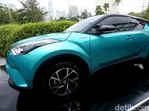 C-HR Hybrid Jadi Andalan Mobil Ramah Lingkungan Toyota di RI