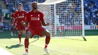 Georginio Wijnaldum merayakan gol yang dicetaknya. Reuters/Carl Recine.