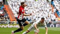 Di babak pertama ini permainan berjalan keras. Setidaknya ada 20 pelanggaran yang dibuat, 11 dari pihak Bilbao dan sisanya El Real. Tiga kartu kuning dikeluarkan wasit, semuanya untuk tim tamu. Susana Vera/Reuters.