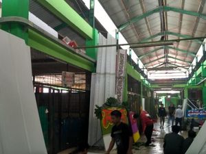 Denyut Pasar Bunga yang Kebanjiran Order Ucapan Selamat buat Capres