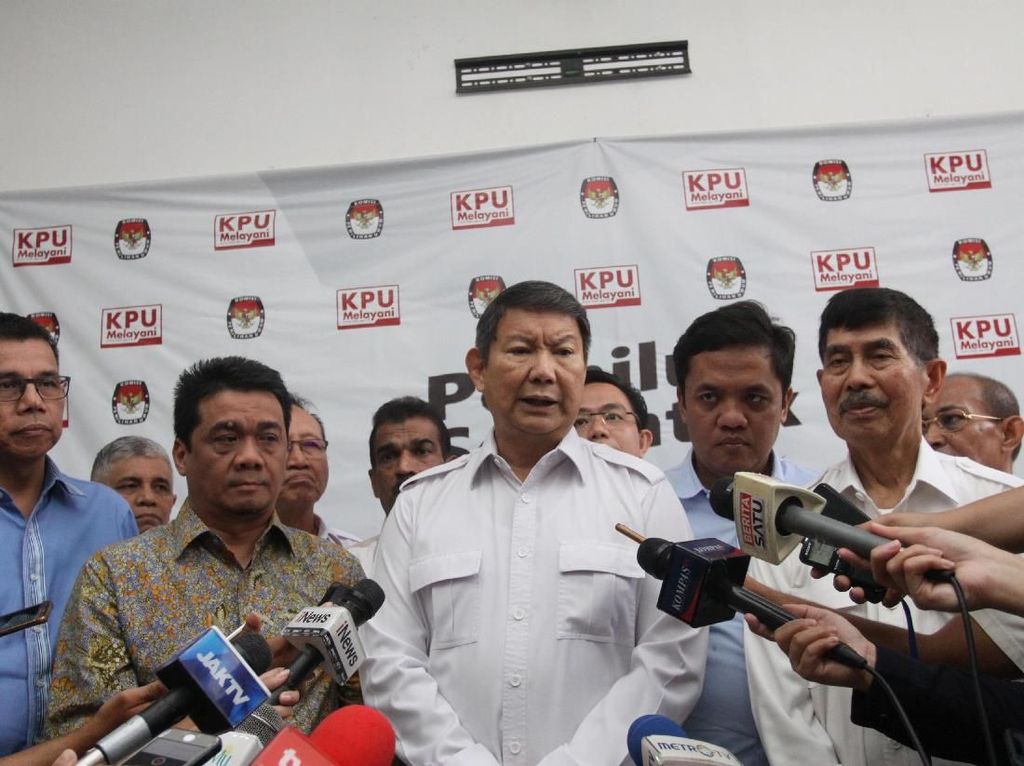 Hashim Djojohadikusumo: Tim Hukum Prabowo-Sandi Berpengalaman dan Cakap Hashim Djojohadikusumo: Tim Hukum Prabowo-Sandi Berpengalaman dan Cakap