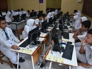 Siswa SMP di 13 Kabupaten di Sultra Belum Laksanakan UNBK Siswa SMP di 13 Kabupaten di Sultra Belum Laksanakan UNBK