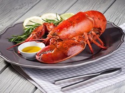 Diracik Oleh Chef dan Disajikan dengan Beragam Bumbu Global