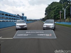 Nyetir Wuling Confero Ini Kayak Bawa Motor Bebek