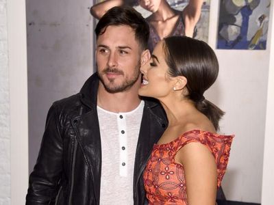 Foto Mesra Miss Universe Olivia Culpo dan Mantan Pacarnya yang Nyinyir