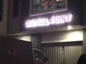 KPU Jaktim: Mobil Berstiker KPU di Digital Print Bukan Milik Kami KPU Jaktim: Mobil Berstiker KPU di Digital Print Bukan Milik Kami