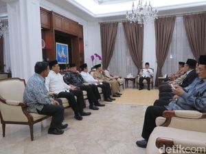 Sejumlah Tokoh Ormas Islam Silaturahmi ke Kediaman JK