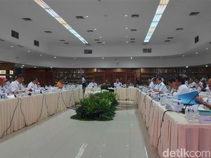 Rapat Kesiapan Mudik, Menhub Anjurkan Pemudik Tak Pakai Motor