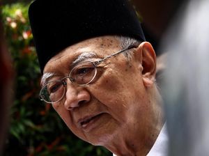 Tiga Kecerdasan Gus Sholah yang Luar Biasa Tiga Kecerdasan Gus Sholah yang Luar Biasa