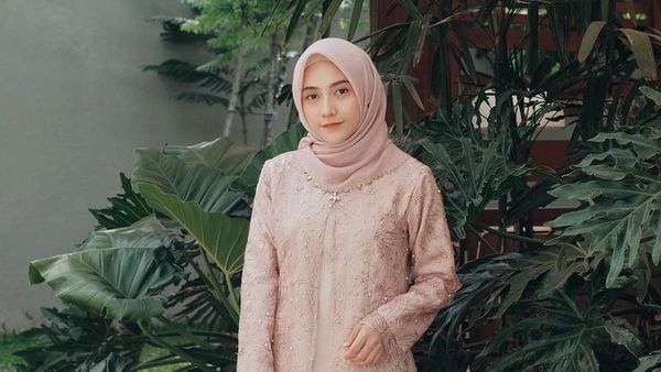 Inspirasi Padu Padan Kebaya dan Hijab Model Terbaru 2019