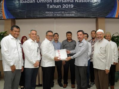 NasionalRe Berangkatkan Mitra Bisnis Umroh