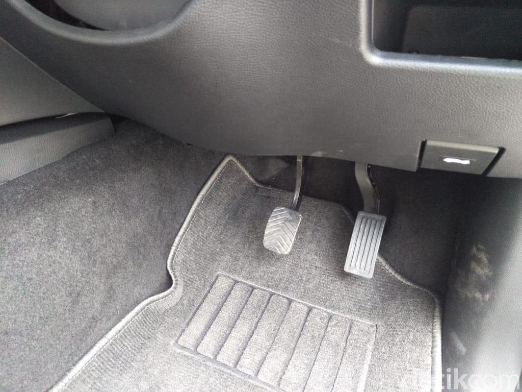 Jangan Salah Kaprah! Begini Nih Cara Injak Pedal Rem Mobil Matic yang Benar Jangan Salah Kaprah! Begini Nih Cara Injak Pedal Rem Mobil Matic yang Benar