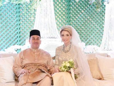Potret Cantik Wanita Swedia yang Resmi Dinikahi Putra Mahkota Kelantan