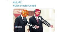 Man United dan Arsenal sama-sama tak bisa mengambil keuntungan dari terpelesetnya tim pesaing. Nih memenya. (Foto: dok.Istimewa)