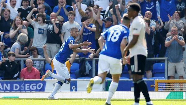 Man United Dipermak Everton di Goodison Park
