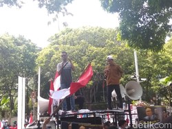 Massa Demo KPU soal Hubungan Keluarga Komisioner-Tim BPN