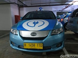 Taksi Listrik Reguler Bluebird Sanggup Melahap Jarak Hingga 400 Km