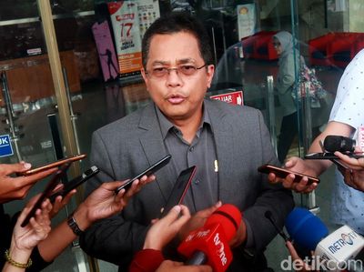 Giliran Sekjen DPR Diperiksa KPK Soal Kasus Suap Rommy
