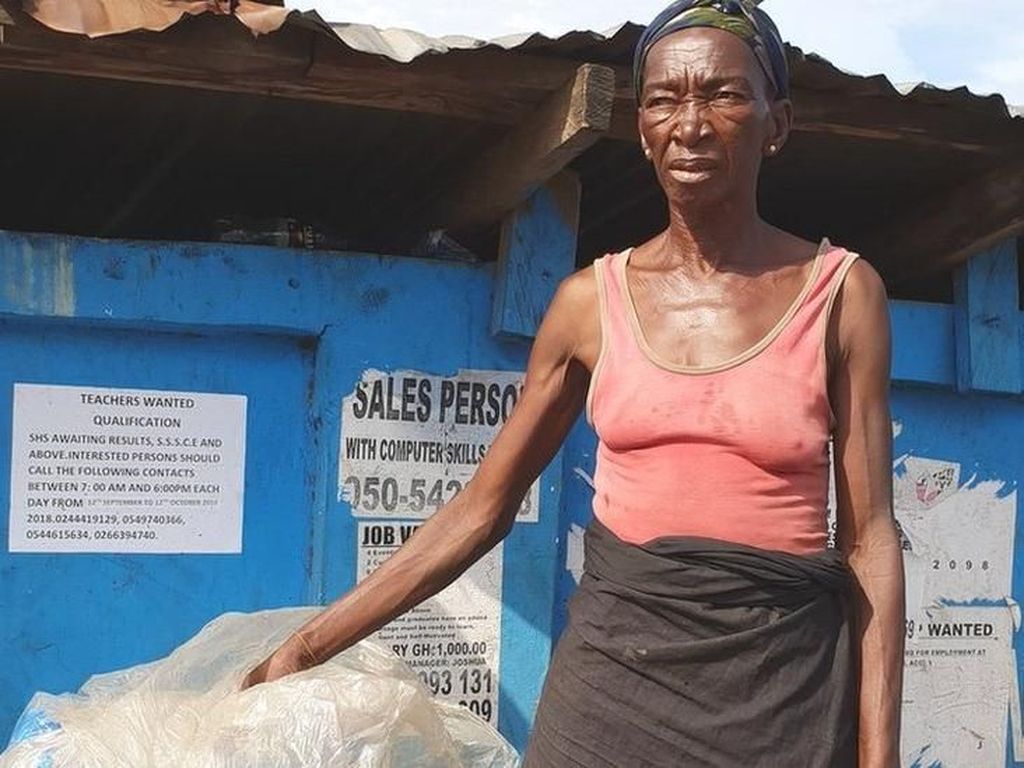 Hari Bumi: Kisah Perempuan Afrika Cari Uang sambil Selamatkan Lingkungan Hari Bumi: Kisah Perempuan Afrika Cari Uang sambil Selamatkan Lingkungan