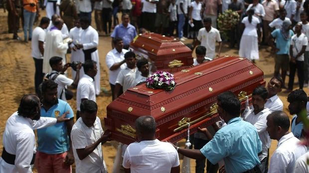 Desa Sri Lanka Berderai Air Mata Makamkan Korban Bom Paskah