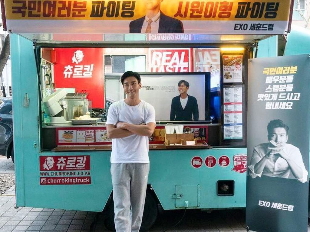 Syuting My Fellow Citizens, Siwon SuJu Dapat Food Truck dari Sehun EXO Syuting My Fellow Citizens, Siwon SuJu Dapat Food Truck dari Sehun EXO